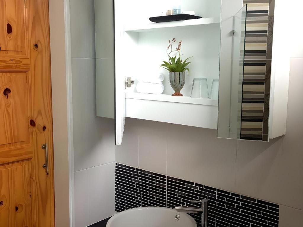 Med Room Korat Nakhonratchasima Eksteriør billede