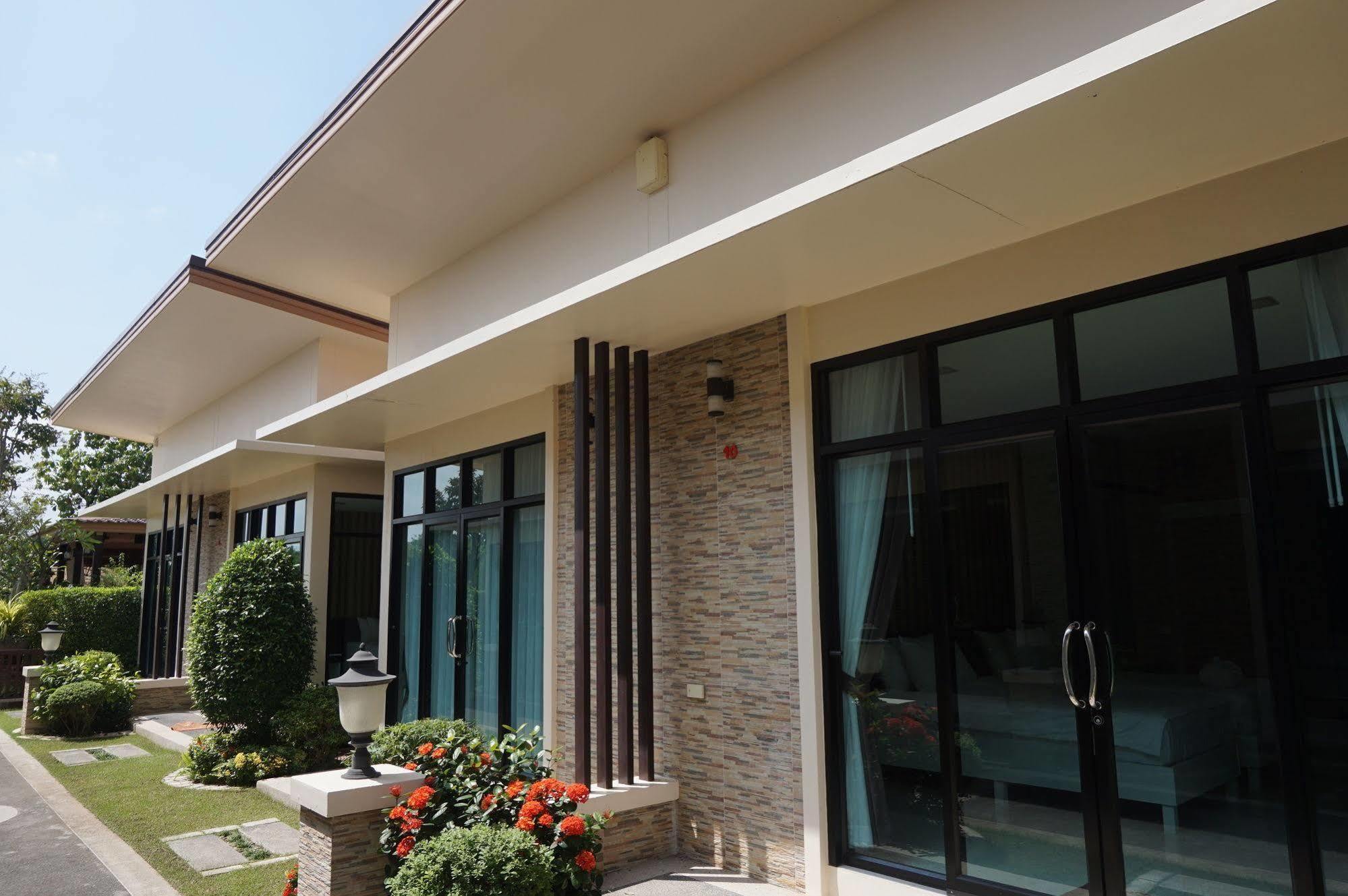 Med Room Korat Nakhonratchasima Eksteriør billede